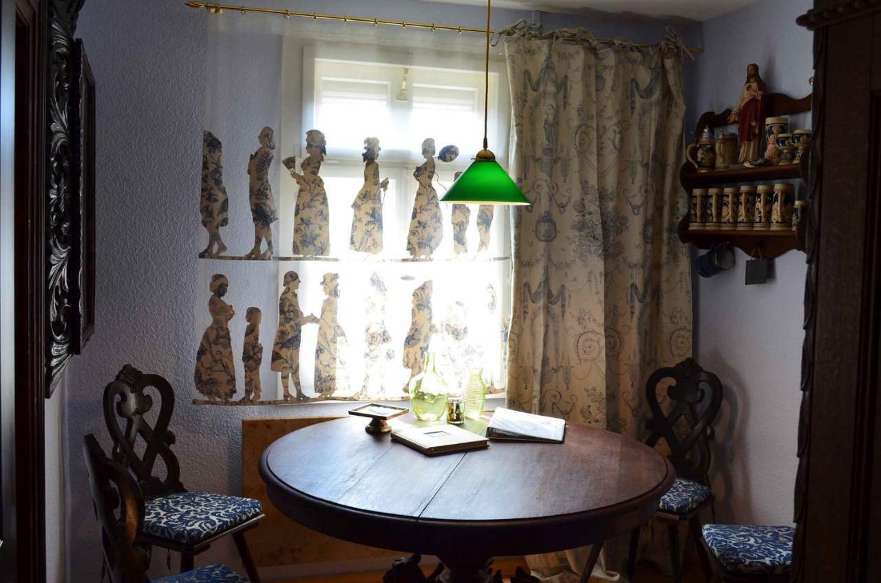 Villa Merzbach - Wohnen Wie Im Museum Mit Komfort Untermerzbach Luaran gambar