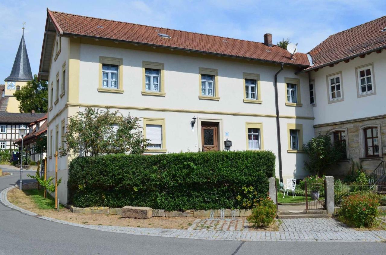 Villa Merzbach - Wohnen Wie Im Museum Mit Komfort Untermerzbach Luaran gambar